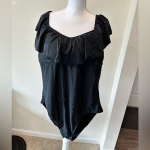 OLD NAVY - ruffle swimsuit
